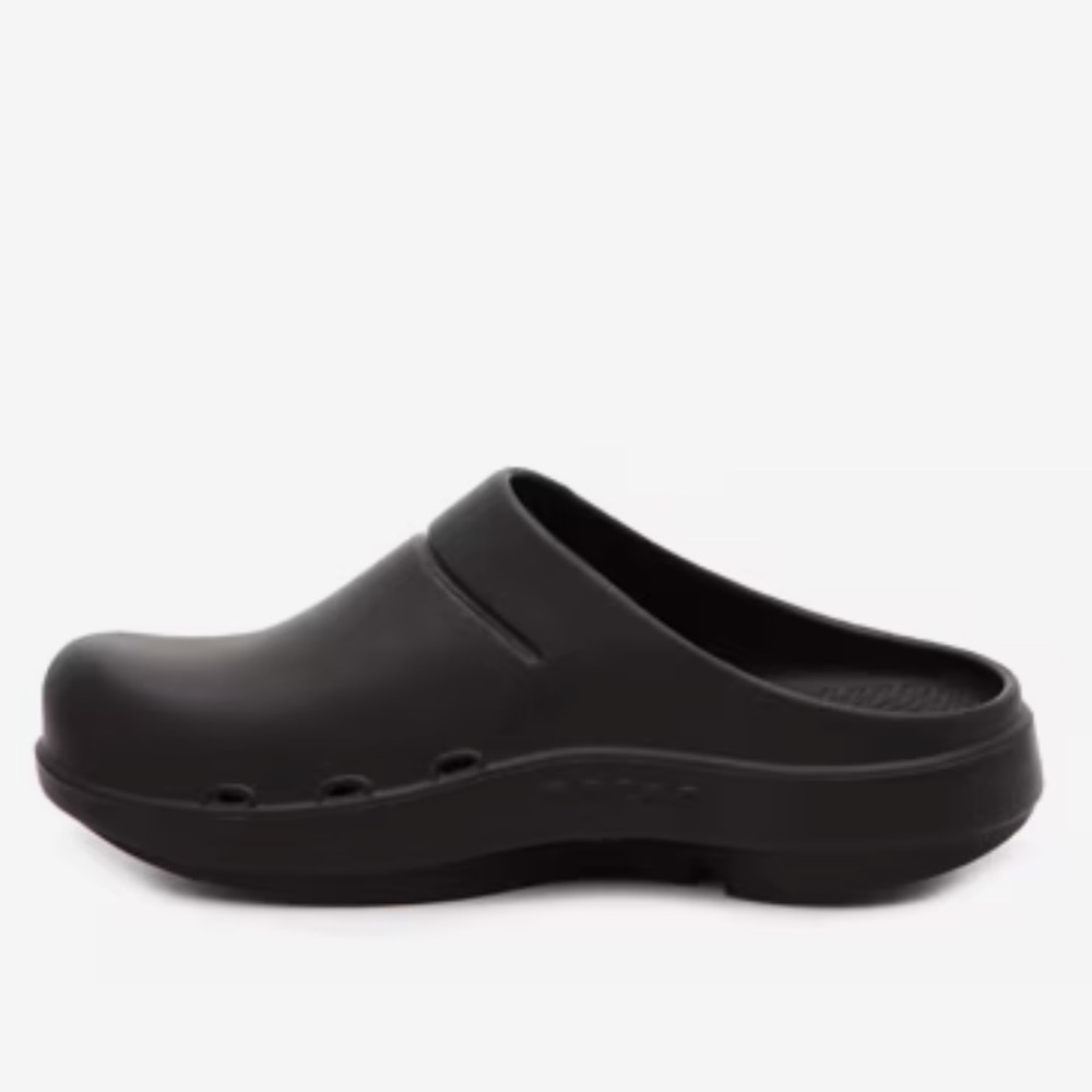 OOFOS Black Clogs - Picture 2 of 10